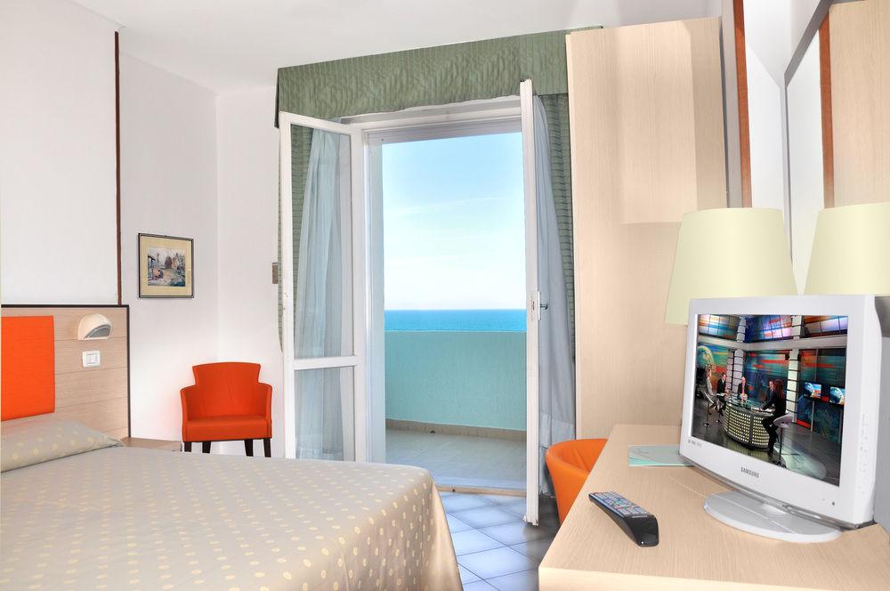 Hotel Losanna Gabicce Mare Eksteriør billede