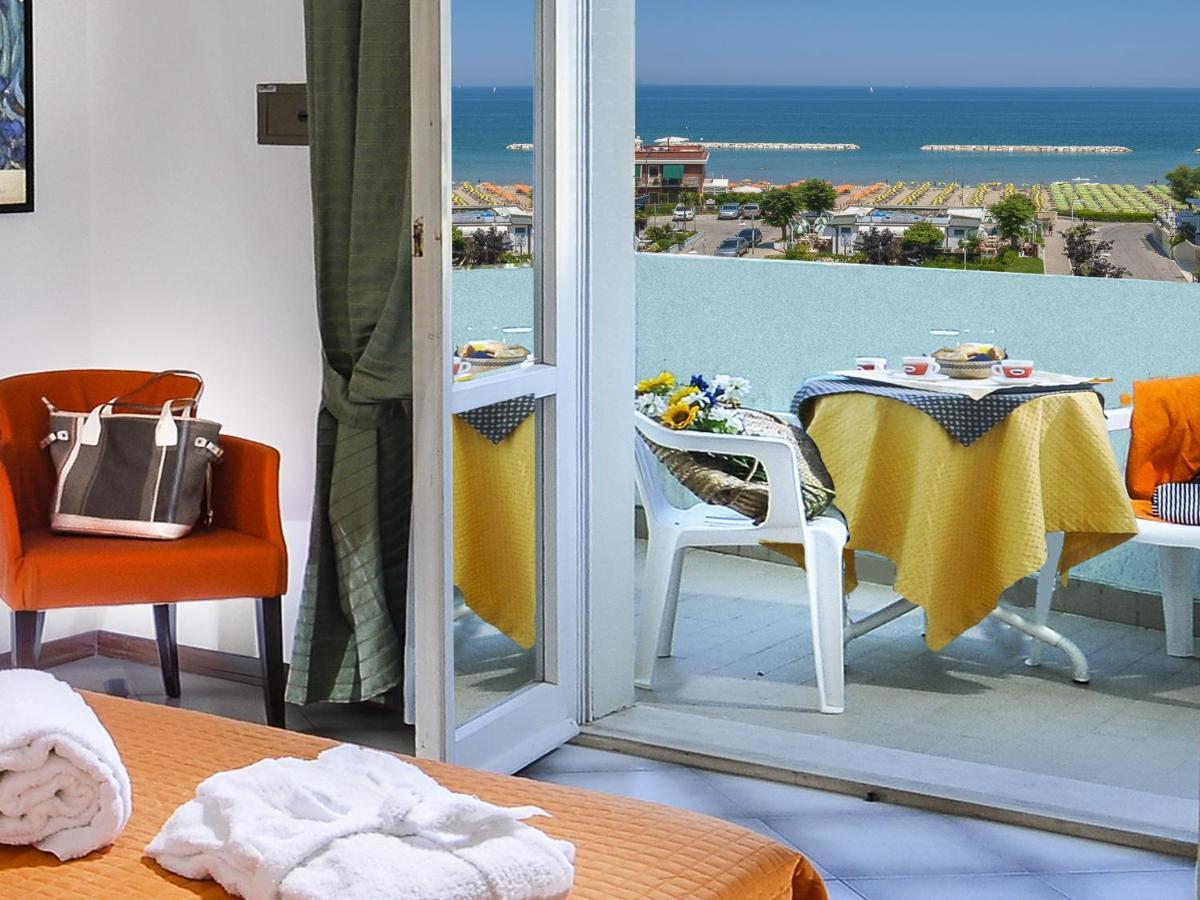 Hotel Losanna Gabicce Mare Eksteriør billede