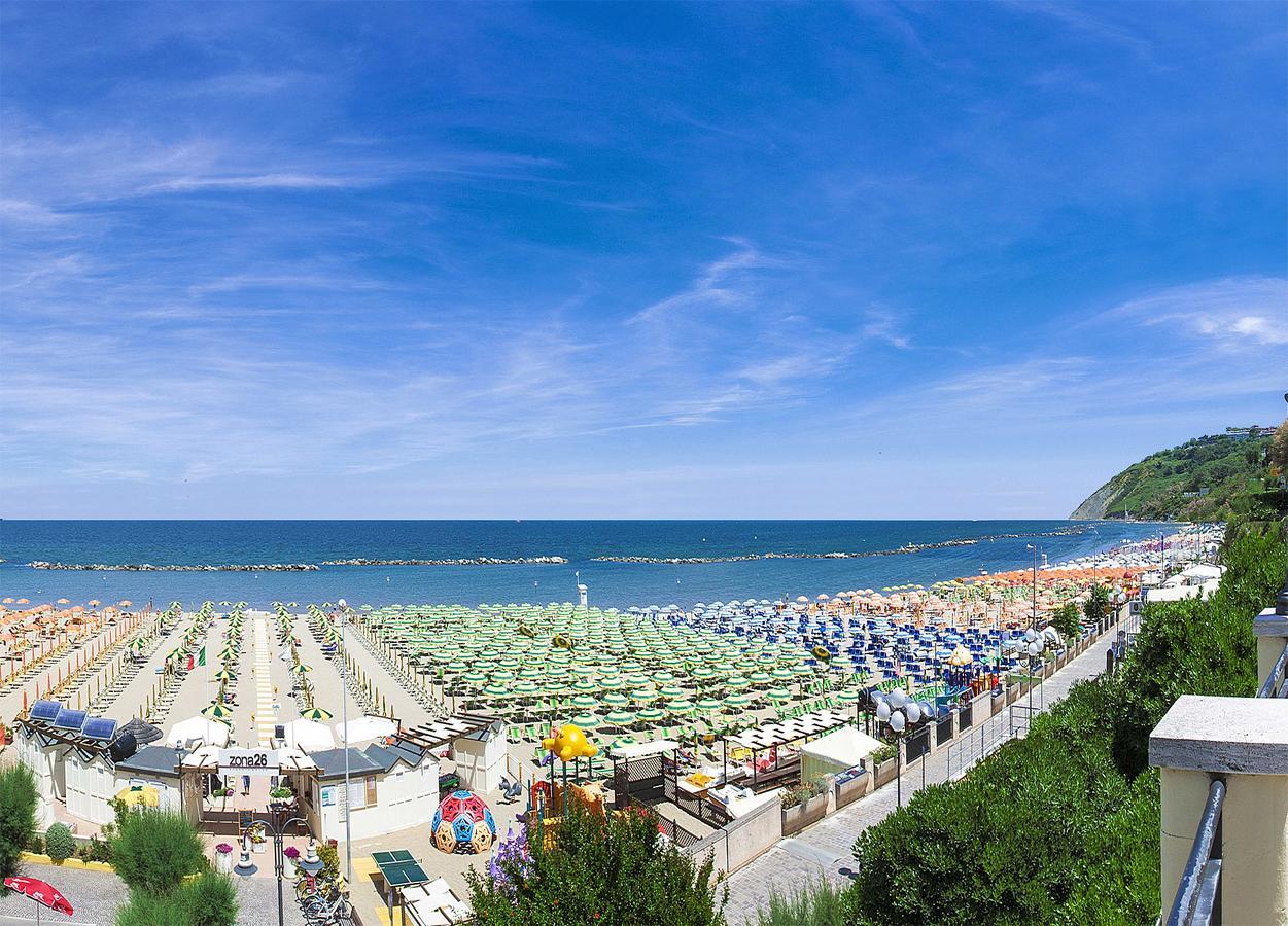 Hotel Losanna Gabicce Mare Eksteriør billede