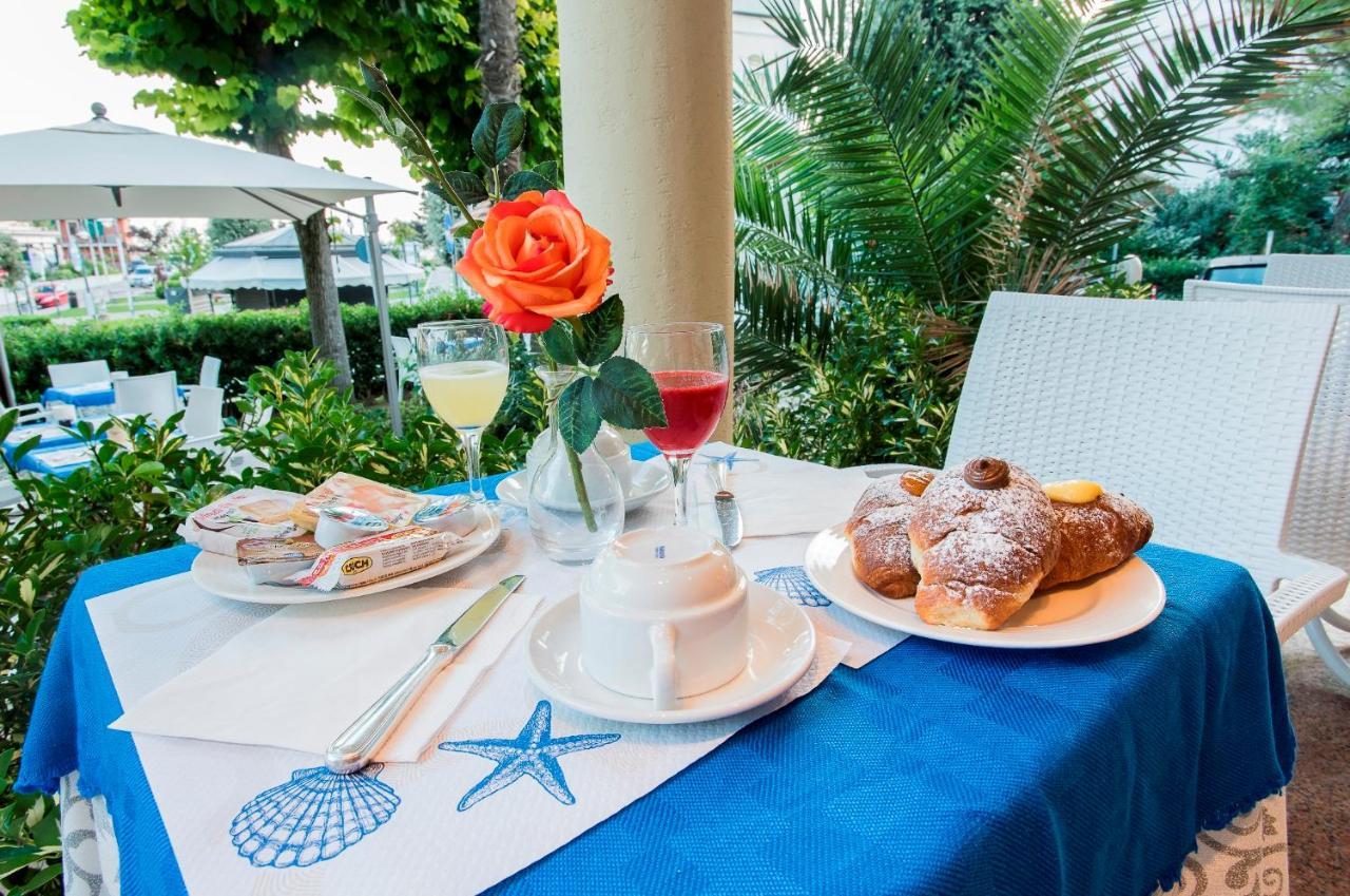 Hotel Losanna Gabicce Mare Eksteriør billede