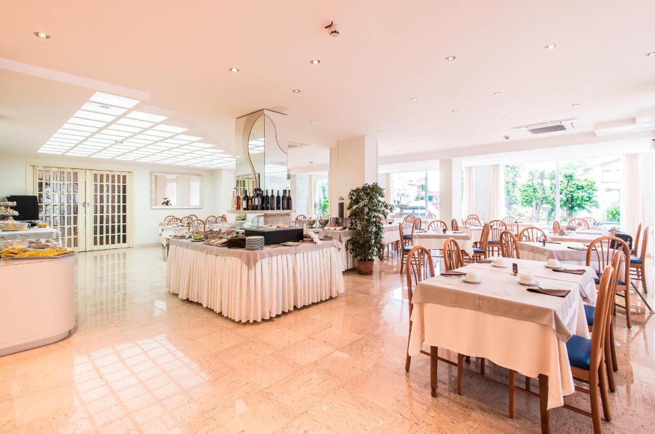 Hotel Losanna Gabicce Mare Eksteriør billede